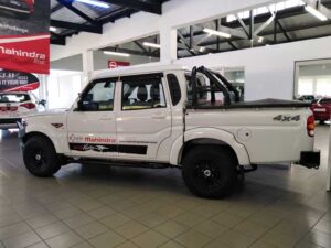 Mahindra-S10-Karoo